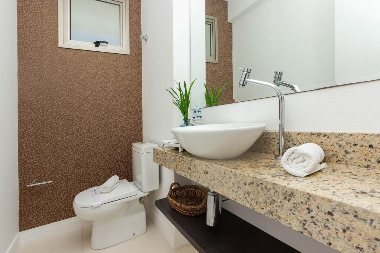 Punta Blu 102-7 - Apartamento De Alto Padrao Em Condominio Exclusivo, Quadra Poliesportiva - Piscina - Portaria 24H. Bombinhas Buitenkant foto